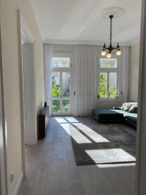 B16 Gellert Apartment Budapest